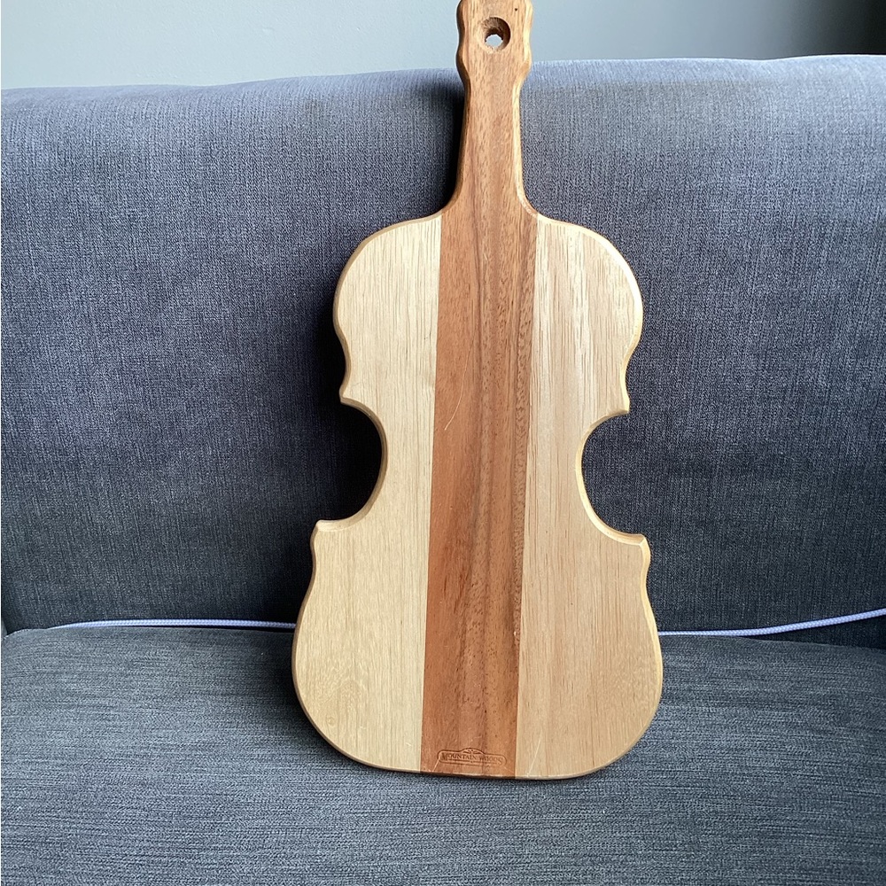 15” Violin Chicuterie Board